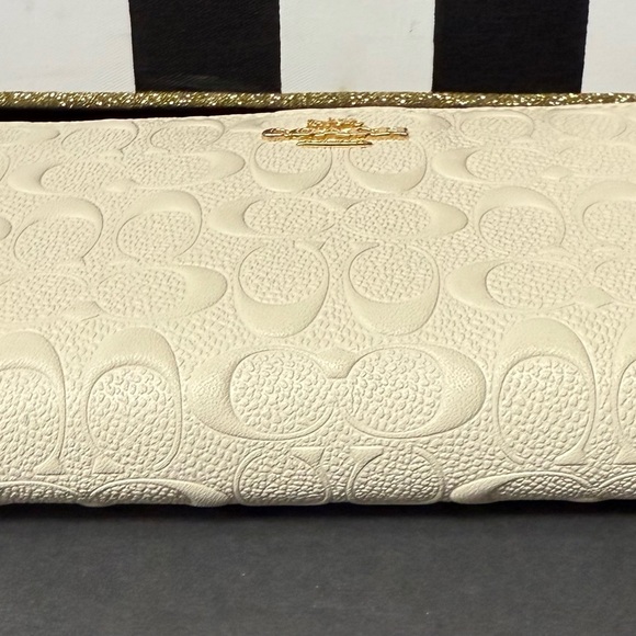 Coach Ivory Embossed Wallet - Picture 4 of 8